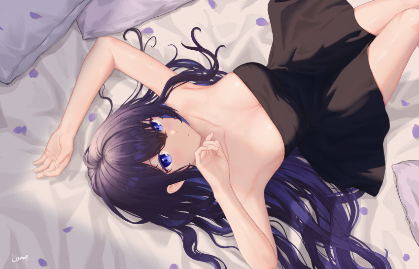 1girl absurdres arms_up bare_shoulders black_dress blue_eyes blue_hair breasts dress dutch_angle english_commentary feet_out_of_frame hair_between_eyes highres large_breasts long_hair looking_at_viewer lumos_(noblese96) lying on_back on_bed parted_lips pillow signature solo strapless strapless_dress tinasha_(unnamed_memory) unnamed_memory