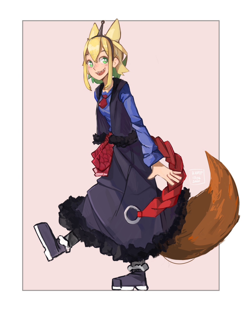 1girl :d absurdres amano_pikamee animal_ears bangs black_footwear black_hairband black_skirt black_vest blonde_hair blue_shirt boots commentary cosplay english_commentary eyebrows_visible_through_hair full_body fur-trimmed_skirt fur-trimmed_vest fur_trim green_eyes green_hair grey_legwear hair_between_eyes hairband highres holo holo_(cosplay) kart_prowler kemonomimi_mode long_sleeves multicolored_hair necktie open_clothes open_mouth open_vest pantyhose red_neckwear sharp_teeth shirt short_necktie skirt smile solo spice_and_wolf standing standing_on_one_leg tail teeth two-tone_hair vest virtual_youtuber voms wolf_ears wolf_girl wolf_tail