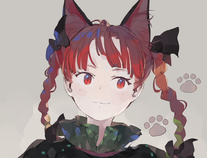 1girl animal_ears black_bow bow braid cat_ears dress green_dress hair_bow kaenbyou_rin long_hair paw_print portrait red_eyes red_hair shihou_(g-o-s) simple_background smile solo symbol_commentary touhou twin_braids twintails