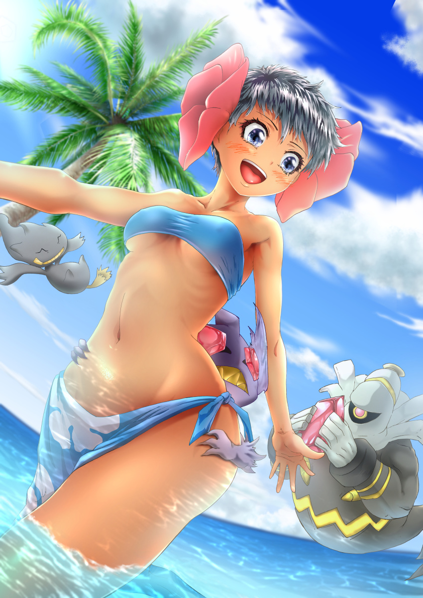 1girl :d absurdres bandeau banette bangs bare_shoulders black_hair blue_eyes blue_sarong blue_sky blush breasts cloud collarbone commentary_request covered_nipples cowboy_shot dark_skin day dusknoir elite_four flower fuyou_(pokemon) gen_3_pokemon gen_4_pokemon groin hair_flower hair_ornament highres kuwahara_yuyu looking_at_another mega_pokemon mega_sableye midriff navel ocean open_mouth palm_tree pokemon pokemon_(creature) pokemon_(game) pokemon_oras print_sarong ribs sableye sarong short_hair sky small_breasts smile solo_focus standing tree underboob upper_teeth wading