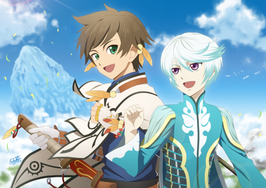 2boys :d asymmetrical_gloves bangs blue_shirt blue_sky brown_hair cape cloud day earrings fingerless_gloves fuzuki_yuu gloves green_eyes hair_between_eyes holding holding_sword holding_weapon jewelry male_focus mikleo_(tales) multiple_boys open_mouth orange_feathers outdoors purple_eyes shiny shiny_hair shirt signature silver_hair sky smile sorey_(tales) standing sword tales_of_(series) tales_of_zestiria upper_body weapon white_cape white_gloves