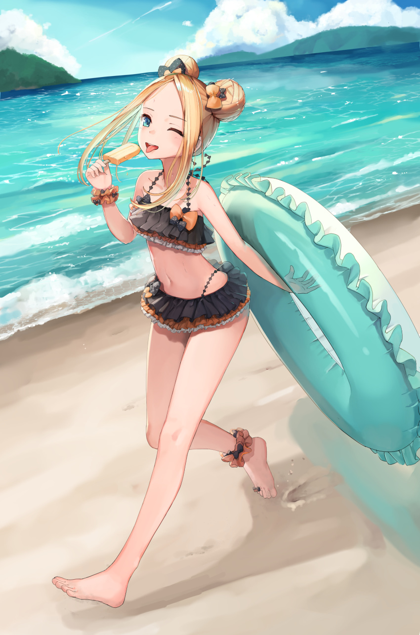 1girl abigail_williams_(fate/grand_order) absurdres beach bikini black_bikini black_bow blonde_hair blue_eyes blue_sky bow commentary_request double_bun emerald_float fate/grand_order fate_(series) food frilled_bikini frills hair_ribbon highres ocean open_mouth polka_dot polka_dot_bow popsicle ribbon sidelocks sky smile solo sunga2usagi swimsuit water