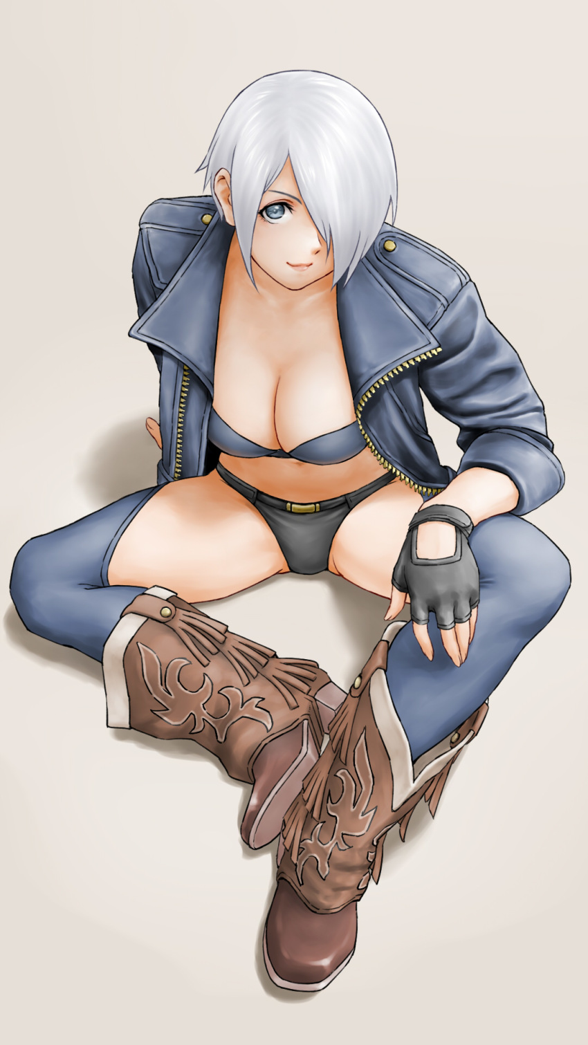 1girl angel_(kof) arm_support bangs blue_eyes boots breasts chaps cleavage closed_mouth commentary_request cowboy_boots cropped_jacket fingerless_gloves fingernails full_body gloves grey_background hair_over_one_eye highres jacket knee_boots knee_up leather leather_jacket lips looking_at_viewer medium_breasts navel shadow short_hair simple_background sitting sleeves_rolled_up smile solo stomach the_king_of_fighters white_hair x_chitch
