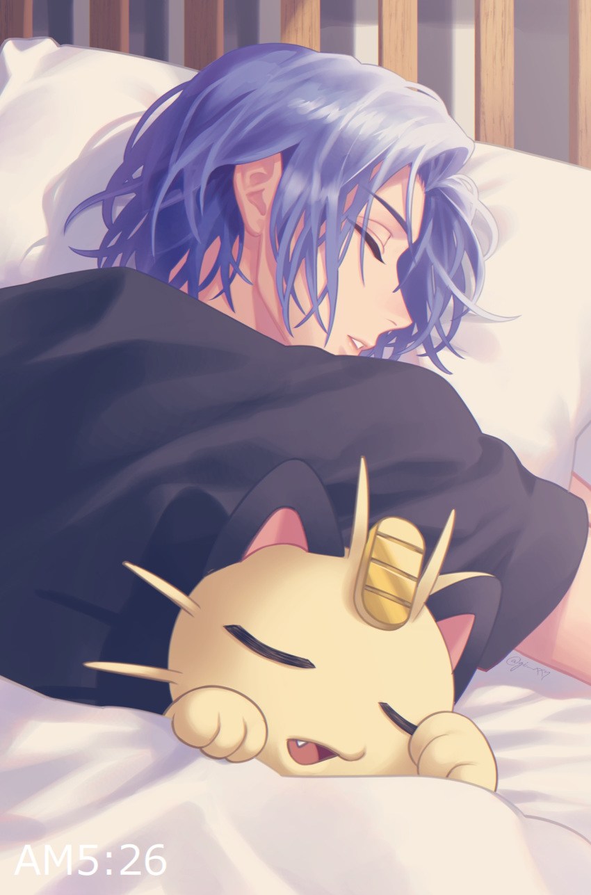 1boy blue_hair closed_eyes gen_1_pokemon gi_xxy highres kojirou_(pokemon) lying male_focus meowth on_stomach parted_lips pillow pokemon pokemon_(anime) pokemon_(creature) purple_hair signature sleeping team_rocket under_covers