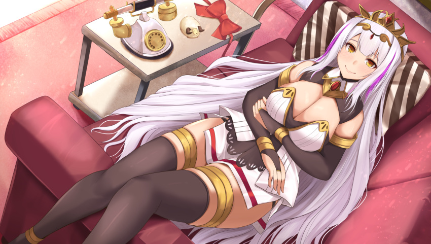 1girl bow breasts cleavage commentary_request couch highlights kanzaki_kureha large_breasts long_hair looking_at_viewer lying multicolored_hair on_back phone purple_hair reverse_real solo thigh_strap thighhighs two-tone_hair very_long_hair virtual_youtuber white_hair wollpheus_astolea yellow_eyes