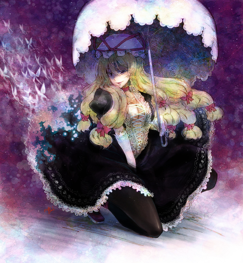 adapted_costume alternate_costume blonde_hair bow breasts bug butterfly cleavage dress elbow_gloves frilled_dress frills gloves hair_bow hat highres insect lace-up large_breasts long_hair one_knee pantyhose purple_eyes smile solo squatting takanashi_ringo touhou umbrella yakumo_yukari