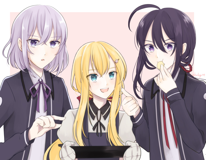 3boys :d absurdres ahoge black_hair blonde_hair blue_eyes collared_shirt cookie eating food hair_ornament hairpin highres honebami_toushirou kimikage_(kmkg214) male_focus midare_toushirou multiple_boys namazuo_toushirou open_mouth oven_mitts ponytail purple_eyes shirt smile thumbs_up touken_ranbu tray white_hair