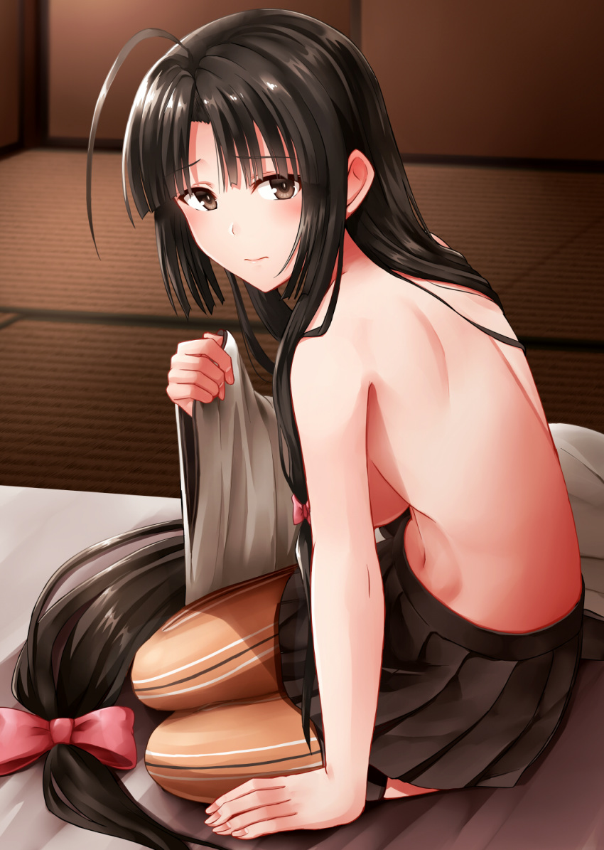 1girl ahoge arm_support black_hair black_skirt blush breasts brown_eyes closed_mouth hair_ribbon hakama_skirt highres holding japanese_clothes kamelie kantai_collection long_hair looking_at_viewer low-tied_long_hair medium_breasts navel pleated_skirt ponytail ribbon shouhou_(kantai_collection) sitting skirt solo tatami thighhighs topless very_long_hair