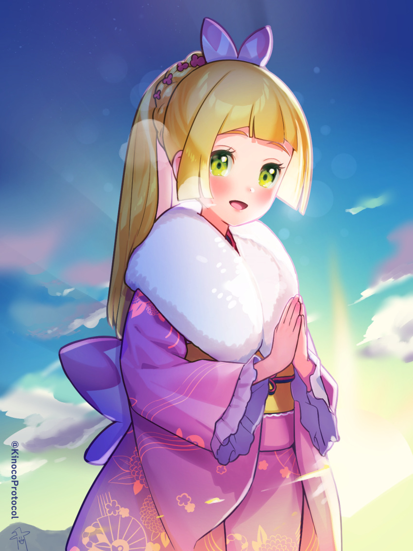 1girl :d alternate_costume blonde_hair blunt_bangs blush cloud commentary_request day eyelashes fur_scarf green_eyes hair_ornament highres japanese_clothes kimono kinocopro lillie_(pokemon) long_hair long_sleeves looking_at_viewer open_mouth outdoors own_hands_together pokemon pokemon_sm ponytail purple_kimono sash scarf sky smile solo twitter_username watermark white_scarf yellow_sash