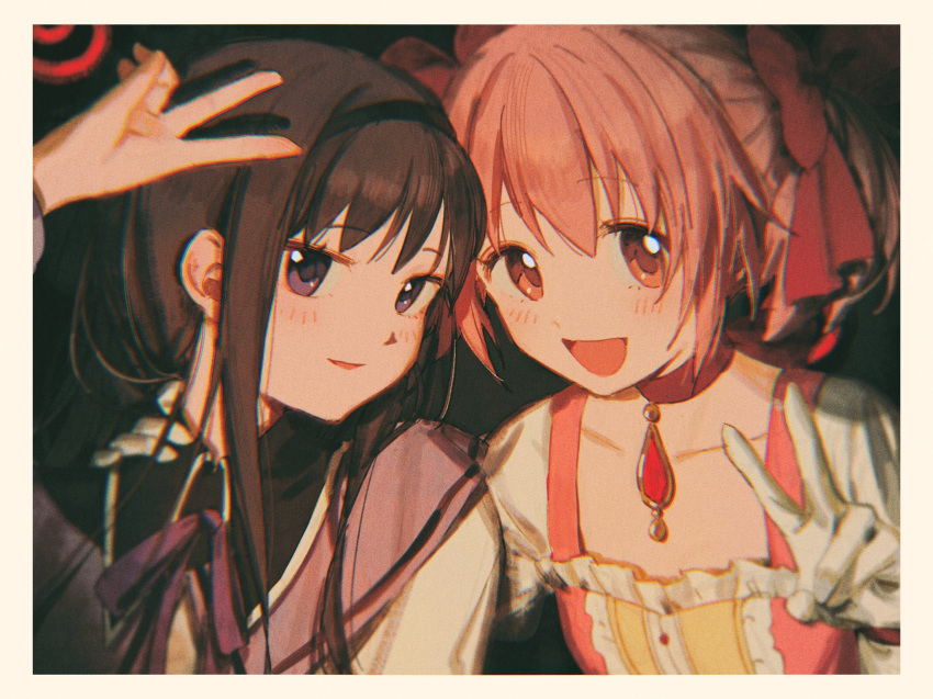 2girls akemi_homura black_hair blush chest_jewel choker gem gloves hair_ribbon hand_on_another's_shoulder highres kaname_madoka looking_at_viewer mahou_shoujo_madoka_magica multiple_girls open_mouth parted_lips pink_eyes pink_hair purple_eyes red_choker red_gemstone red_ribbon ribbon ruu_poppo sidelocks v v_over_head white_gloves
