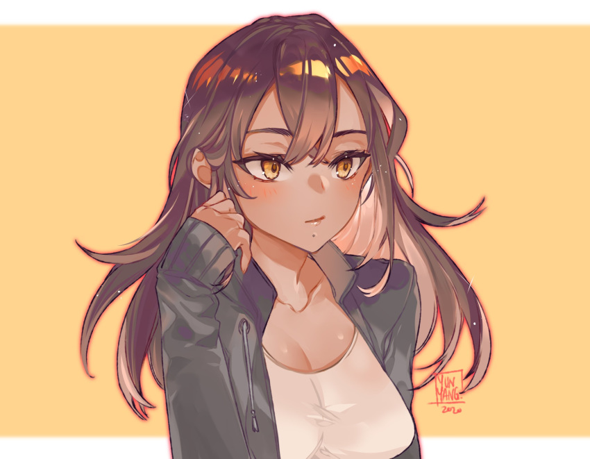 1girl blush breasts brown_eyes brown_hair cleavage closed_mouth commentary commission dark_skin dark_skinned_female dated english_commentary grey_jacket hand_up highres jacket large_breasts long_hair long_sleeves original shirt signature simple_background solo upper_body white_shirt yellow_background yun-yang