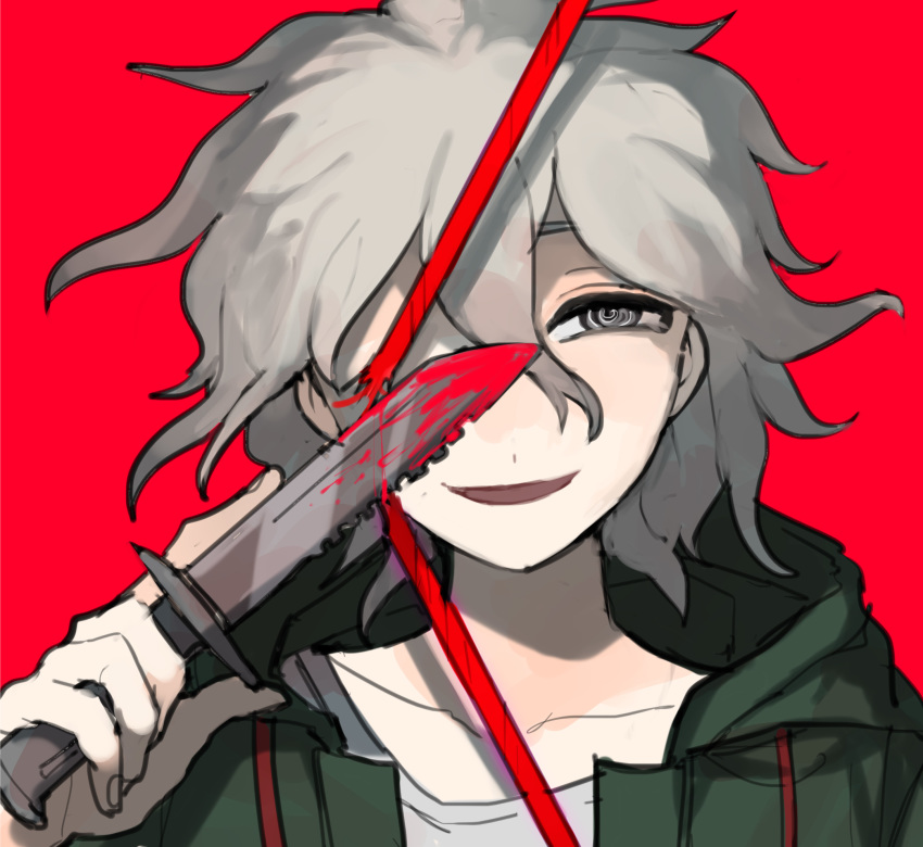 1boy blood commentary_request covering_one_eye cutting danganronpa_(series) danganronpa_2:_goodbye_despair evil_smile green_jacket hair_between_eyes highres holding holding_knife hood hooded_jacket jacket knife komaeda_nagito male_focus open_clothes open_jacket portrait red_background rope shindyushiyou shirt short_hair simple_background smile solo spiral_eyes white_hair white_shirt