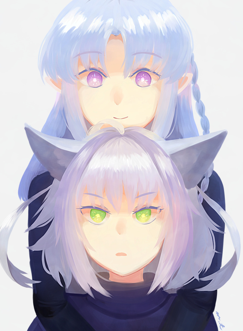 2girls ahoge animal_ears atalanta_(alter)_(fate) atalanta_(fate) black_shirt blue_hair caster dear_friend_(fate/grand_order) fate/grand_order fate_(series) green_eyes grey_background grey_hair highres hug hug_from_behind long_hair multiple_girls pointy_ears purple_eyes shirt short_hair simple_background smile sweater tsuruori_minato turtleneck turtleneck_sweater