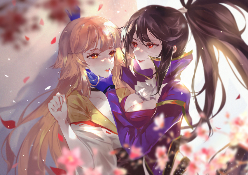 2girls bangs black_hair blonde_hair blue_gloves blurry blurry_background blurry_foreground breasts cherry_blossoms cleavage depth_of_field fate/grand_order fate_(series) gloves hand_on_another's_face hand_up highres large_breasts long_hair medium_breasts multiple_girls oda_nobunaga_(fate) oda_nobunaga_(fate)_(all) open_mouth parted_lips petals ponytail red_eyes toyotomi_hideyoshi_(fate) vardan very_long_hair yellow_eyes yuri