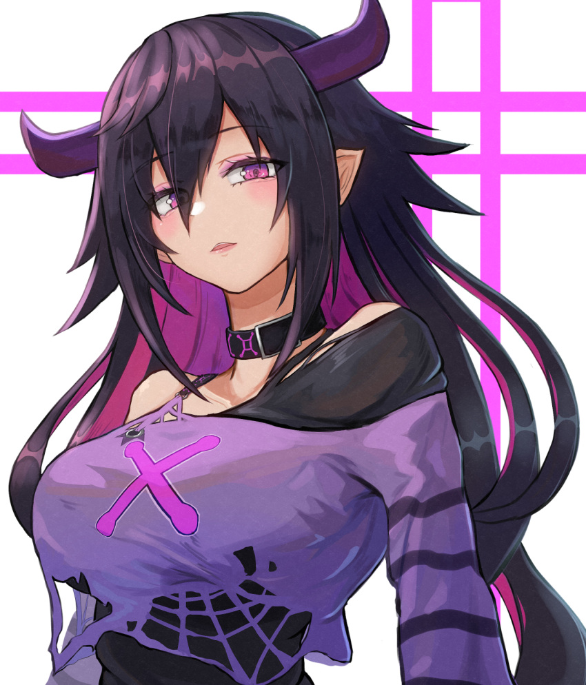 1girl bangs bare_shoulders black_choker black_hair breasts choker demon_girl demon_horns eyebrows_visible_through_hair hair_between_eyes highres horns long_hair long_sleeves looking_at_viewer moppo multicolored_hair nijisanji parted_lips pink_hair pointy_ears purple_eyes purple_hair purple_shirt shirt simple_background solo spider_web_print two-tone_hair upper_body very_long_hair virtual_youtuber white_background yamiyono_moruru