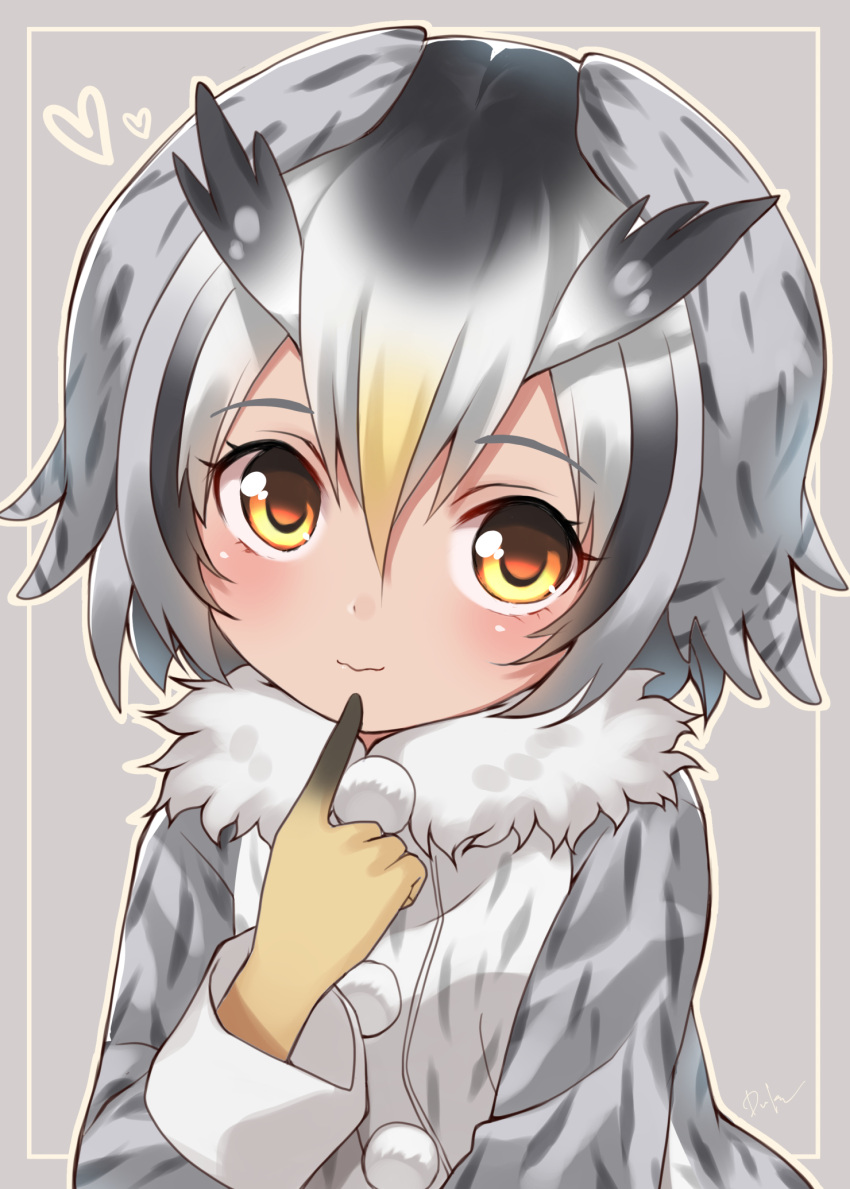 1girl animal_ears bangs blonde_hair blush brown_eyes closed_mouth coat commentary fur_collar gloves gradient_hair grey_background grey_coat grey_hair hair_between_eyes hand_up heart highres index_finger_raised kemono_friends long_sleeves looking_at_viewer multicolored_hair northern_white-faced_owl_(kemono_friends) outline owl_ears short_hair signature solo upper_body usagi_koushaku wavy_mouth yellow_gloves