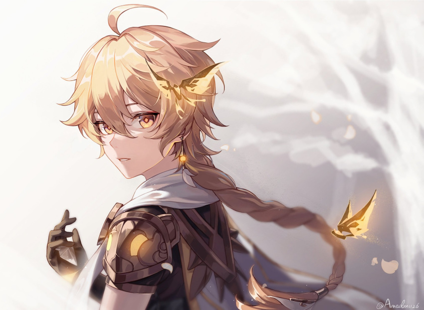 1boy aether_(genshin_impact) ahoge bangs black_gloves blonde_hair braid bug butterfly genshin_impact gloves highres holding insect jewelry liyuchen1126 long_hair looking_at_viewer male_focus parted_lips short_sleeves single_braid single_earring solo twitter_username upper_teeth yellow_eyes