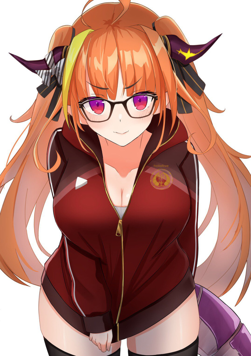 1girl ahoge arm_behind_back black-framed_eyewear black_legwear black_ribbon blonde_hair blunt_ends blush bow breasts cleavage closed_mouth collarbone copyright_name cowboy_shot diagonal-striped_bow dragon_girl dragon_horns dragon_tail emblem eyebrows_visible_through_hair fangs glasses hair_intakes hair_ribbon highlights highres hololive hood hood_down hooded_track_jacket horn_bow horns jacket kiryu_coco large_breasts leo_(f_mmmnkm_paint) logo long_hair long_sleeves looking_at_viewer multicolored multicolored_eyes multicolored_hair official_alternate_costume orange_hair pointy_ears purple_eyes red_eyes red_jacket ribbon sidelocks simple_background skin_fangs smile solo streaked_hair striped striped_bow tail thighhighs track_jacket twintails virtual_youtuber white_background zipper zipper_pull_tab