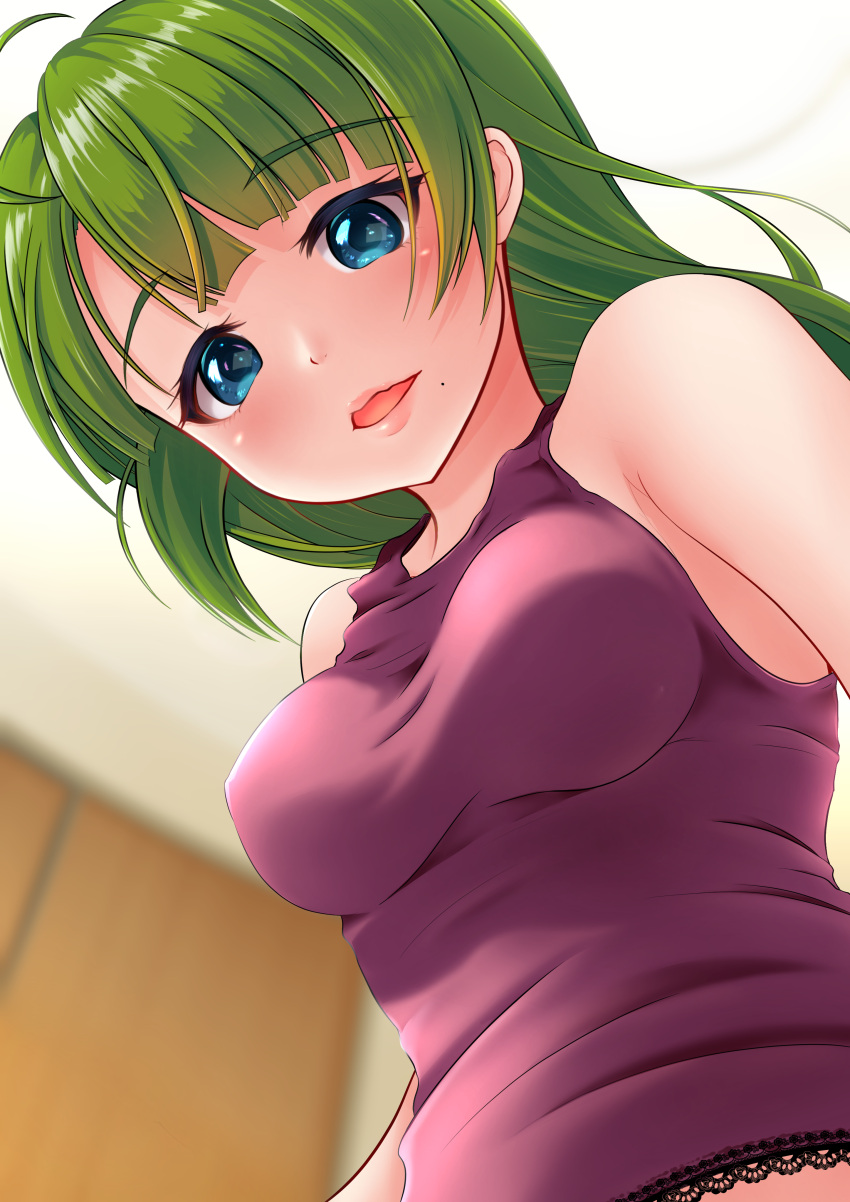 1girl absurdres alternate_costume blue_eyes blurry braid commentary_request depth_of_field green_hair highres indoors kantai_collection long_hair looking_at_viewer makura_(user_jpmm5733) mole mole_under_mouth open_mouth purple_tank_top single_braid smile solo tank_top upper_body very_long_hair yuugumo_(kancolle)