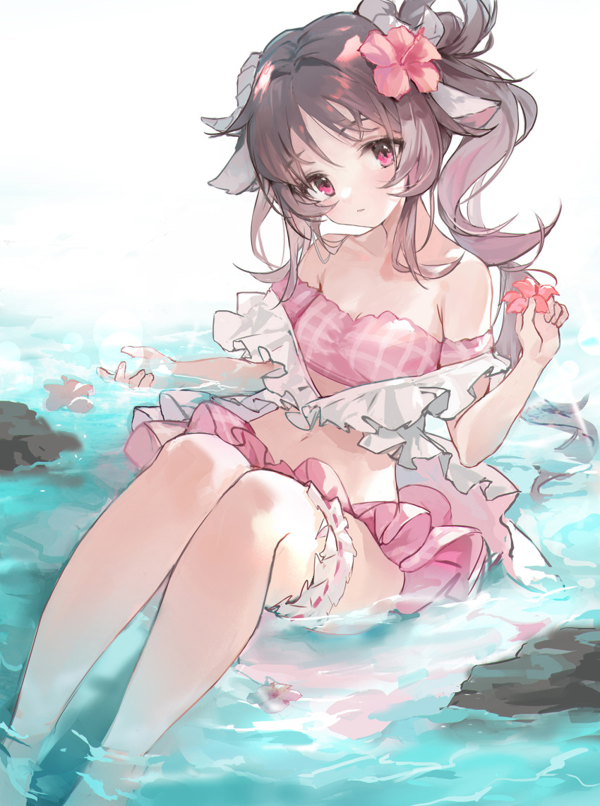 1girl animal_ears arknights bare_legs bare_shoulders bikini bikini_skirt blush breasts brown_hair cleavage closed_mouth commentary english_commentary ergouzi_echo eyebrows_visible_through_hair eyjafjalla_(arknights) eyjafjalla_(summer_flowers)_(arknights) feet_out_of_frame flower hair_flower hair_ornament hibiscus highres holding holding_flower horns legs_together long_hair looking_at_viewer medium_breasts midriff mixed-language_commentary navel official_alternate_costume partially_submerged pink_bikini pink_eyes pink_flower plaid plaid_bikini ponytail sheep_ears sheep_girl sheep_horns simple_background sitting solo swimsuit symbol_commentary thigh_strap thighs water wavy_hair white_background