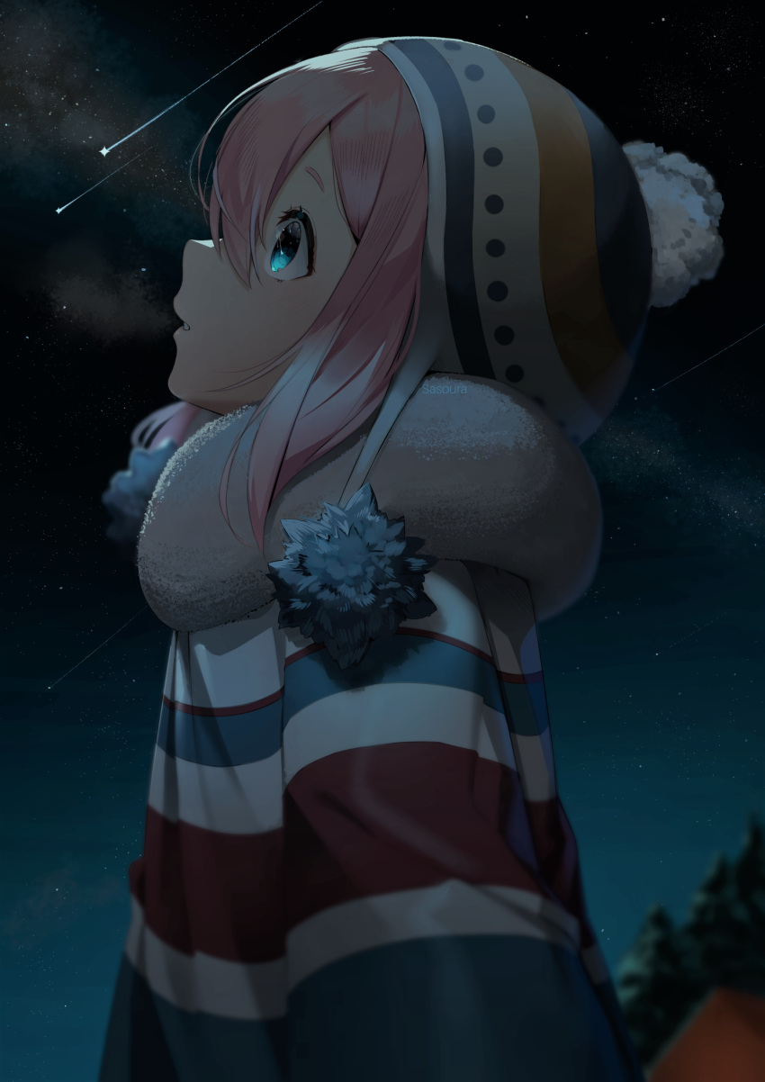 1girl bangs beanie blue_eyes commentary falling_star from_side hair_between_eyes hat highres kagamihara_nadeshiko night night_sky outdoors parted_lips pink_hair pom_pom_(clothes) profile sasoura scarf sky solo star_(sky) starry_sky symbol_commentary yurucamp