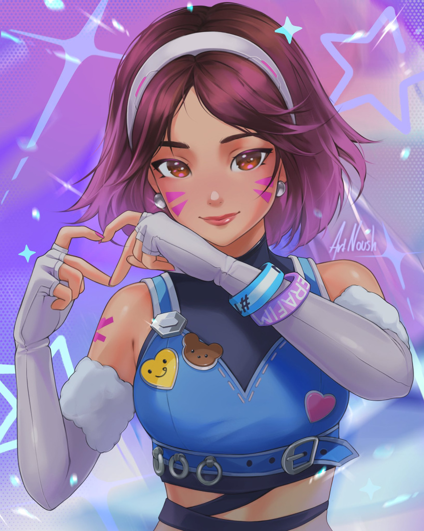 1girl arm_tattoo artist_name black_shirt bracelet brown_eyes brown_hair crop_top cropped_shirt d.va_(overwatch) dazzle_d.va earrings elbow_gloves fingerless_gloves fur-trimmed_gloves fur_trim gloves gradient_hair grey_gloves grey_hairband hairband highres jewelry le_sserafim looking_at_viewer medium_hair multicolored_hair noush official_alternate_costume overwatch overwatch_2 perfect_night_(le_sserafim) purple_hair shirt smile solo sparkle star_(symbol) tattoo