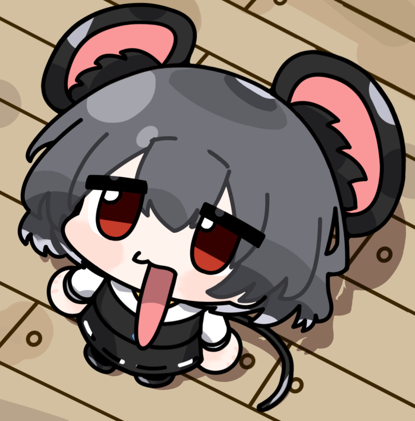 1girl animal_ear_fluff animal_ears black_skirt black_vest chibi commentary cookie_(touhou) full_body grey_hair highres long_sleeves looking_at_viewer looking_up mouse_ears mouse_girl mouse_tail nazrin nyon_(cookie) open_mouth red_eyes shirt short_hair skirt solo tail touhou traveler_hxy vest white_shirt wooden_floor