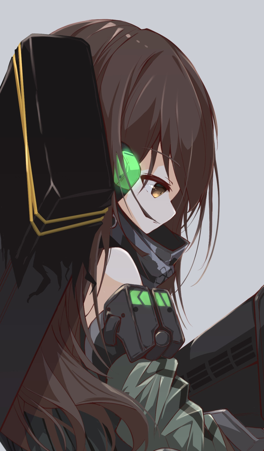 1girl assault_rifle bangs bare_shoulders brown_eyes brown_hair closed_mouth eyebrows_visible_through_hair girls'_frontline glowing grey_background gun headphones highres long_hair long_sleeves m4_carbine m4a1_(girls'_frontline) matsuo_(matuonoie) mod3_(girls'_frontline) particle_cannon_case profile rifle simple_background solo upper_body weapon