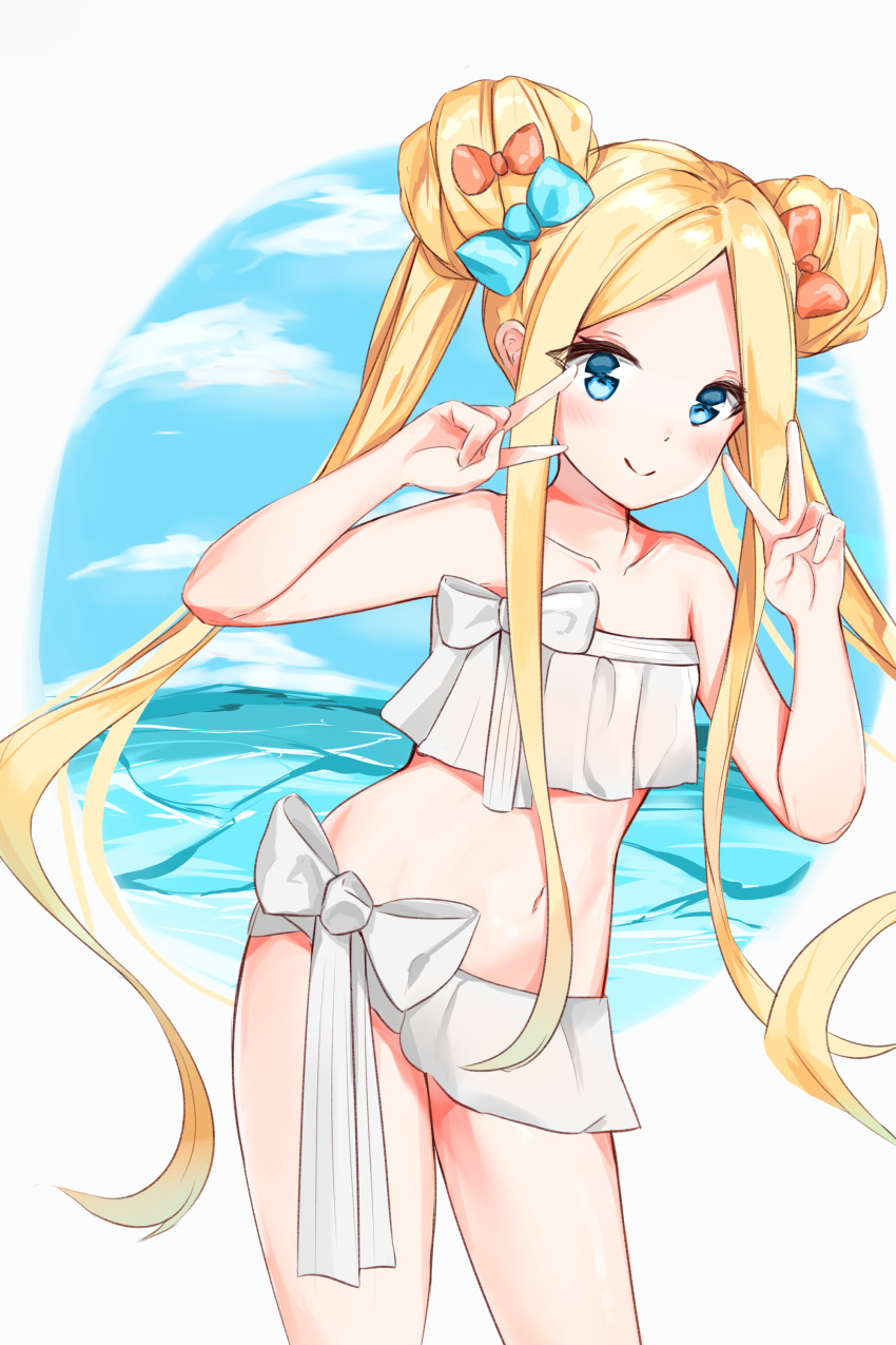 1girl abigail_williams_(fate) abigail_williams_(swimsuit_foreigner)_(fate) absurdres bangs bare_arms bare_shoulders bikini blonde_hair blue_bow blue_eyes blush bow closed_mouth collarbone commentary_request day double_bun double_v fate/grand_order fate_(series) forehead hair_bow hands_up highres long_hair looking_at_viewer navel orange_bow parted_bangs smile solo swimsuit twintails v very_long_hair white_bikini yukaa
