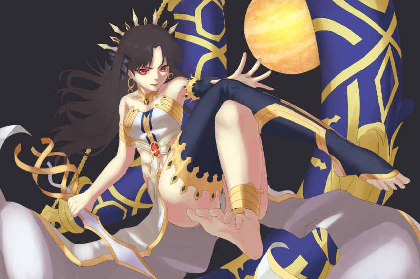 1girl anklet bare_shoulders barefoot black_background breasts brown_hair cross-eyed crown detached_sleeves earrings fate/grand_order fate_(series) feet highres ishtar_(fate) jewelry lips medium_breasts red_eyes single_detached_sleeve single_thighhigh smile solo stirrup_legwear tesin_(7aehyun) thighhighs toe-point toeless_legwear toes