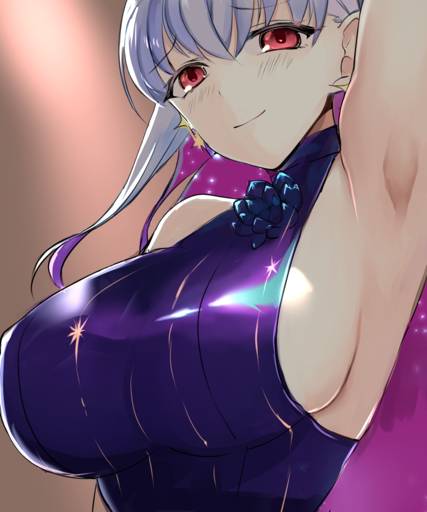 1girl arm_up armpits bangs bare_shoulders blue_hair blue_swimsuit blush bracelet breasts earrings fate/grand_order fate_(series) highres jewelry kama_(fate) kama_(swimsuit_avenger)_(fate) kankitsu_kei large_breasts long_hair looking_at_viewer multicolored_hair one-piece_swimsuit red_eyes sideboob silver_hair smile solo star_(symbol) star_earrings swimsuit two-tone_hair