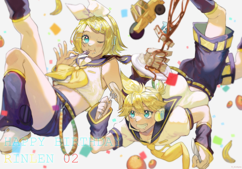 1boy 1girl aqua_eyes arm_warmers banana bangs bass_clef black_collar black_shorts black_sleeves blonde_hair bow character_name collar commentary confetti crop_top drooling eating falling food food_on_face fork fruit grin hair_bow hair_ornament hairclip happy_birthday headphones headset holding holding_fork holding_knife kagamine_len kagamine_rin kiekyun knife leg_warmers looking_at_viewer mouth_drool navel neckerchief necktie one_eye_closed orange_(fruit) pancake plate sailor_collar school_uniform shirt short_hair short_ponytail short_shorts short_sleeves shorts sleeveless sleeveless_shirt smile spiked_hair steamroller swept_bangs treble_clef vocaloid white_background white_bow white_shirt yellow_neckerchief yellow_necktie