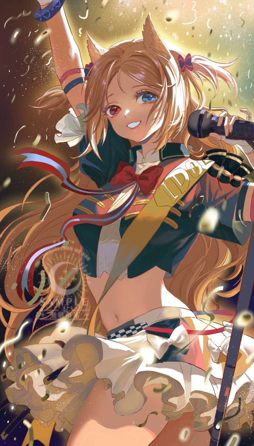 1girl :d absurdres animal_ears archetto_(arknights) archetto_(publicity_strategy)_(arknights) arknights arm_up blonde_hair blue_eyes blue_jacket bow bowtie commentary_request cowboy_shot fang gloves hair_bow heterochromia highres holding holding_microphone infection_monitor_(arknights) jacket long_hair looking_at_viewer microphone midriff miniskirt navel official_alternate_costume open_mouth red_bow red_bowtie red_eyes sample short_sleeves skin_fang skirt smile solo standing two_side_up very_long_hair white_gloves white_skirt yao_huang_buxiang_bei_kuai_zhuan