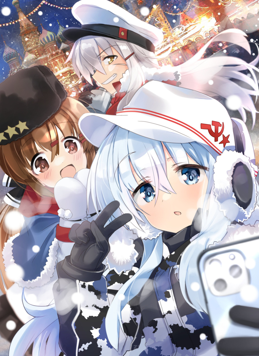 3girls absurdres black_bow black_gloves black_headwear blue_eyes blue_shawl blush bow brown_eyes brown_gloves brown_hair building camouflage camouflage_jacket cellphone earmuffs eyebrows_visible_through_hair gangut_(kancolle) gloves grin hair_between_eyes hair_bow hair_ornament hairclip hammer_and_sickle hat hibiki_(kancolle) highres hizuki_yayoi holding holding_phone jacket kantai_collection long_hair long_sleeves low_twintails mittens multiple_girls open_mouth papakha peaked_cap phone scar scar_on_face shawl silver_hair smartphone smile tashkent_(kancolle) twintails verniy_(kancolle) white_hair white_headwear white_mittens yellow_eyes