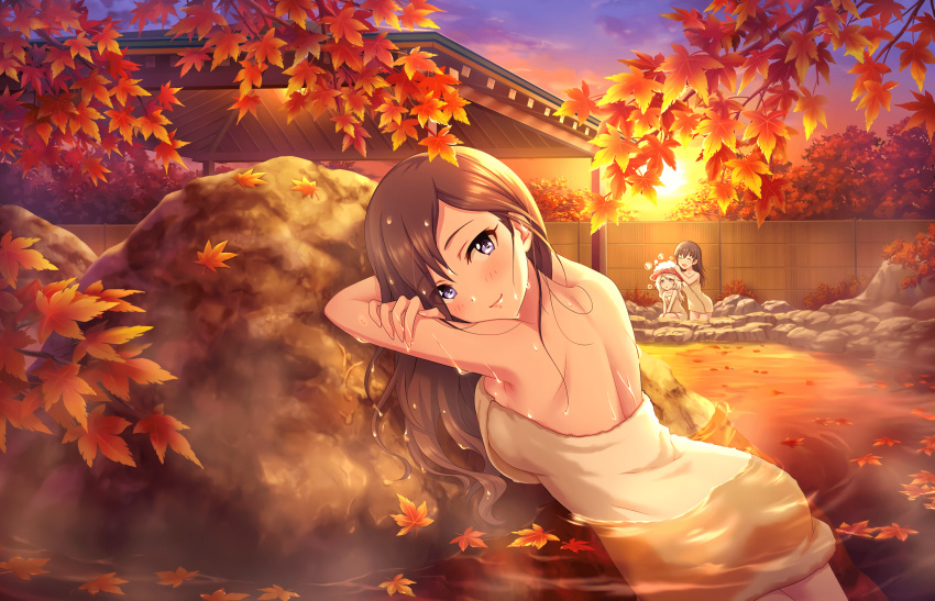 3girls ass back breasts closed_mouth fujiwara_hajime highres idolmaster idolmaster_cinderella_girls idolmaster_cinderella_girls_starlight_stage leaf long_hair looking_at_viewer looking_back medium_breasts multiple_girls naked_towel official_art on_rock onsen sideboob smile sunset towel wet yagami_makino yusa_kozue