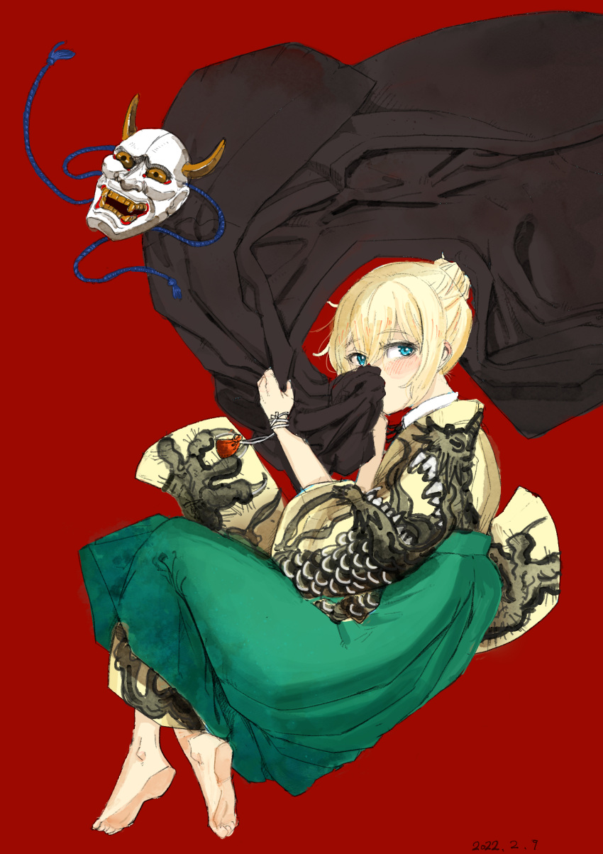 barefoot blonde_hair blue_eyes hakama han'ya_mask highres japanese_clothes kibougou looking_at_viewer lying mask on_side pouch red_background sidelocks smelling smelling_clothes tachibana_kayo wafuu_fantajii_na_utsu_eroge_no_nanashi_sentou-in_ni_tensei_shitandaga_shuui_no_on'na_ga_yabe_yatsu_bakari_de_iyanayokan_shika_shinai_kudan wide_sleeves