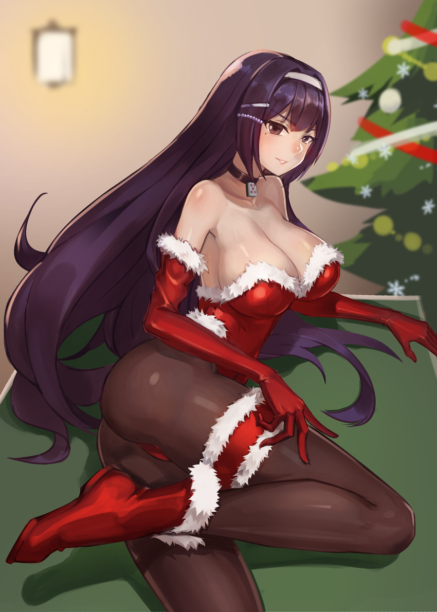 1girl ass black_choker blurry blurry_background blush boots breasts brown_eyes brown_pantyhose chinese_commentary choker christmas christmas_tree cleavage commentary_request elbow_gloves foot_out_of_frame foot_up fur-trimmed_boots fur-trimmed_gloves fur_trim gloves grey_hairband grin hair_intakes hairband highres huitu_xigai large_breasts leotard long_hair looking_at_viewer mahjong_soul mahjong_table mahjong_tile medium_bangs nikaidou_miki on_table pantyhose purple_hair red_footwear red_gloves red_leotard smile solo strapless strapless_leotard table tinsel very_long_hair