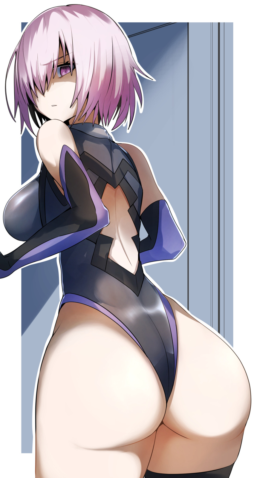 1girl absurdres ass back bangs bare_shoulders black_leotard breasts collar elbow_gloves fate/grand_order fate_(series) gin_moku gloves hair_over_one_eye highleg highleg_leotard highres large_breasts leotard light_purple_hair looking_at_viewer looking_back mash_kyrielight metal_collar purple_eyes purple_gloves shaded_face short_hair solo thigh_strap thighs