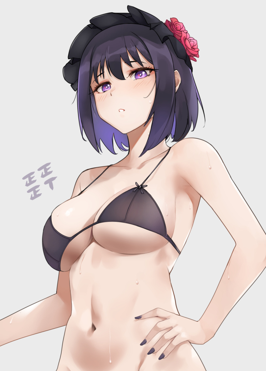 1girl black_bra black_hair black_hairband black_nails blush bra breasts cosplay fingernails flower frilled_hairband frills grey_background groin hair_flower hair_ornament hairband hand_on_hip highres kitagawa_marin large_breasts looking_at_viewer nail_polish navel noir_(4chan) out-of-frame_censoring purple_eyes red_flower red_rose rose short_hair solo sono_bisque_doll_wa_koi_wo_suru stomach sweat underwear upper_body