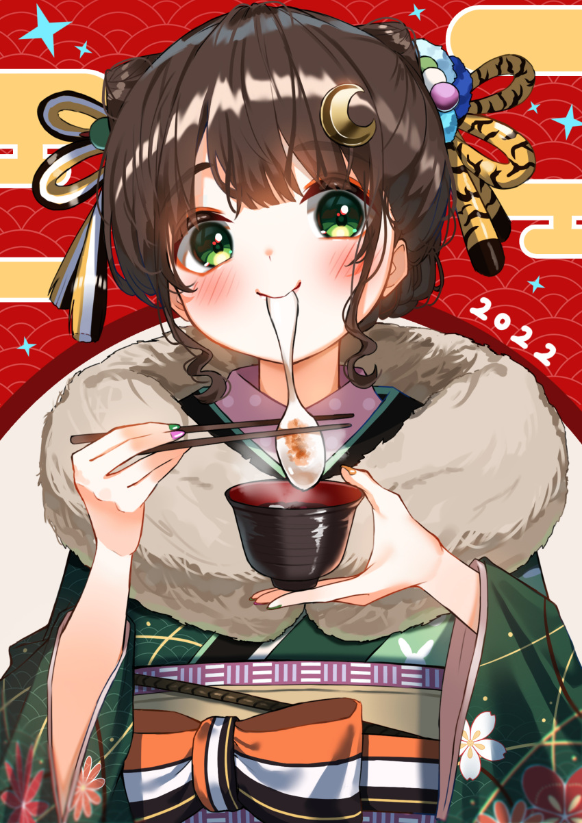 1girl adapted_costume alternate_hairstyle bangs blunt_bangs brown_hair chinese_zodiac chopsticks closed_mouth crescent crescent_hair_ornament eating egasumi eyebrows eyebrows_visible_through_hair gochuumon_wa_usagi_desu_ka? green_eyes green_kimono hair_ornament highres holding holding_chopsticks japanese_clothes kimono looking_at_viewer obijime smile solo ujimatsu_chiya upper_body year_of_the_tiger zouni_soup zumi6