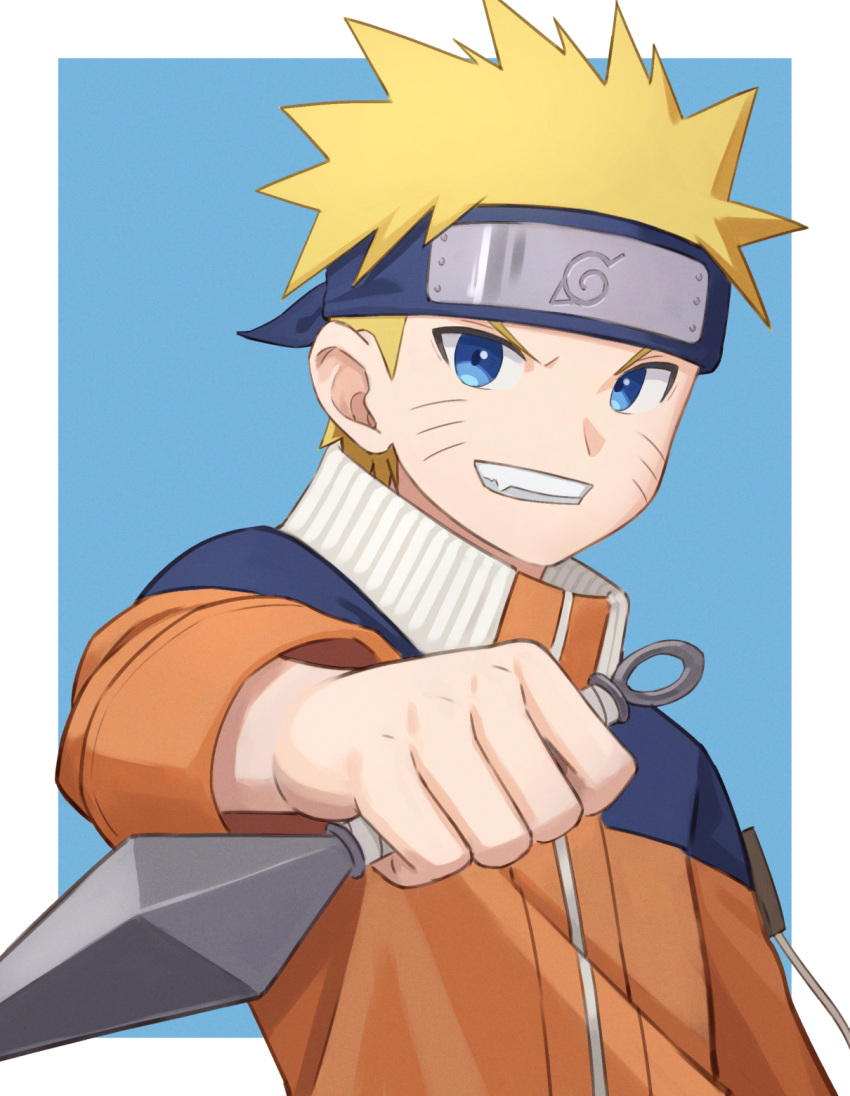 1boy blonde_hair blue_background blue_eyes facial_mark fang forehead_protector headband highres holding holding_weapon jumpsuit konohagakure_symbol kunai long_sleeves looking_at_viewer male_focus naruto naruto_(series) orange_jumpsuit shimizu_tomoki solo teeth upper_body uzumaki_naruto weapon whisker_markings