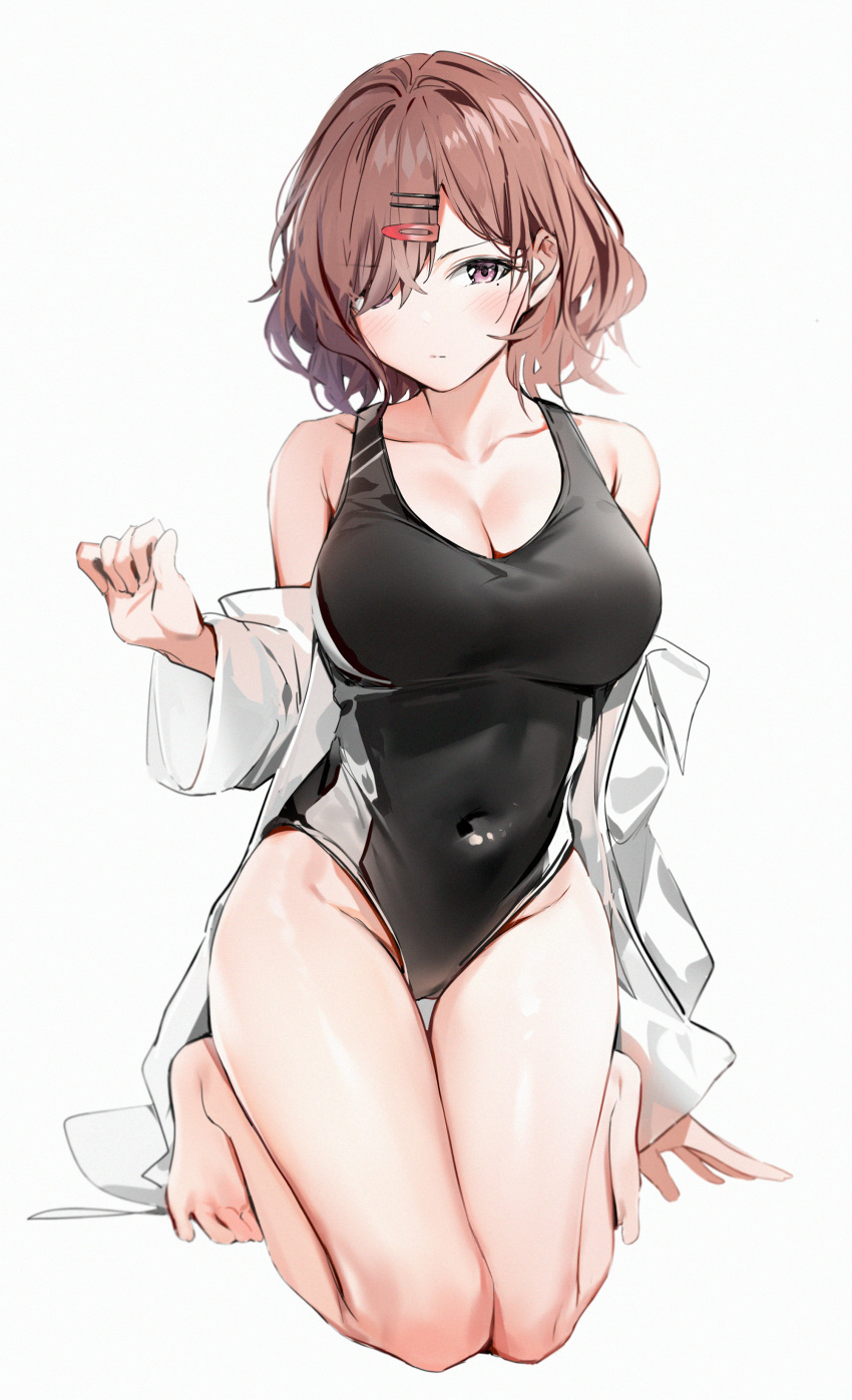 1girl absurdres bangs bare_legs bare_shoulders barefoot black_swimsuit blush breasts brown_hair cleavage closed_mouth commentary_request competition_swimsuit covered_navel full_body groin hair_ornament hair_over_one_eye hairclip hand_up highres higuchi_madoka idolmaster idolmaster_shiny_colors kneeling large_breasts light_purple_eyes long_sleeves looking_at_viewer mole mole_under_eye off_shoulder one-piece_swimsuit short_hair silver_(chenwen) simple_background solo sweatshirt swept_bangs swimsuit white_background white_robe