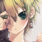  androgynous beads blonde_hair braid earrings green_eyes hekicha hourglass jewelry kagamine_len male_focus ring solo vocaloid 