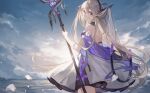  1girl arknights bare_shoulders black_collar blonde_hair blue_sky collar cowboy_shot dress ergouzi_echo flower from_behind headgear highres holding holding_staff indigo_(arknights) infection_monitor_(arknights) long_hair looking_at_viewer looking_back outdoors purple_eyes purple_ribbon ribbon sky solo staff strapless strapless_dress sun very_long_hair white_dress white_flower 