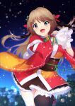  :d asymmetrical_legwear bangs bell black_legwear black_skirt blue_eyes blurry blurry_background bow brown_hair building copyright_request depth_of_field eyebrows_visible_through_hair fingerless_gloves gloves green_bow hands_up highres holding holding_sack japanese_clothes jingle_bell kimono kitasaya_ai long_hair long_sleeves looking_at_viewer mismatched_legwear night night_sky obi outdoors pleated_skirt red_footwear red_gloves red_kimono ribbon-trimmed_sleeves ribbon_trim sack sash shoes skirt sky smile standing standing_on_one_leg thighhighs very_long_hair virtual_youtuber white_legwear wide_sleeves 