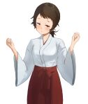  1girl absurdres alternate_costume brown_hair cowboy_shot hakama highres hyouka ibara_mayaka japanese_clothes kimono light_smile looking_at_viewer low_ponytail miko moriishi red_eyes red_hakama short_hair simple_background solo white_background white_kimono 