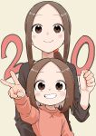  2girls brown_eyes brown_hair child clenched_hand clenched_teeth highres inaba_mifumi karakai_jouzu_no_(moto)_takagi-san karakai_jouzu_no_takagi-san long_hair looking_at_viewer mother_and_daughter multiple_girls nishikata_chii parted_bangs pink_shirt ponytail shirt short_hair simple_background smile takagi-san teeth v yellow_background 