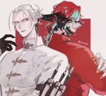  2boys artist_name au_ra black_gloves black_horns changpao chinese_clothes commentary crossed_arms ear_piercing earrings elezen elf final_fantasy final_fantasy_xiv gloves green_eyes green_hair grin hair_bun hand_up highres horns jewelry karuo_(oooruka_cr) long_hair long_sleeves looking_at_viewer looking_back low_horns male_focus mandarin_collar multiple_boys piercing pointy_ears red_background red_hair red_lips simple_background smile solo symbol-only_commentary twitter_username upper_body warrior_of_light_(ff14) white_hair yellow_eyes 