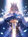  ai-generated armor armored_gloves artoria_pendragon_(fate) blonde_hair cape crown excalibur_(fate/stay_night) fate_(series) fur_cape green_eyes highres saber_(fate) sword tarte_(hodarake) weapon 