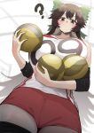  1girl ? alternate_costume black_hair blush bow breasts brown_eyes commentary_request cowboy_shot gomeifuku green_bow hair_bow hair_flaps highres large_breasts long_hair looking_at_viewer red_shorts reiuji_utsuho shirt shorts solo sportswear touhou very_long_hair volleyball volleyball_uniform white_background white_shirt 